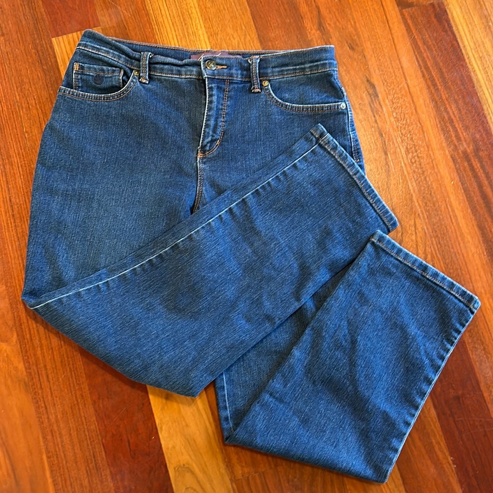 Size 6 Gloria Vanderbilt jeans - Amanda cut